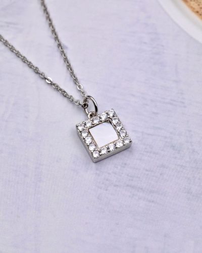 Mother of Pearl (MOP) Chain Pendent