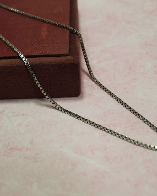 Silver 925 Men’s Box Chain with Rhodium Finish – A Premium Accessory for Every Occasion